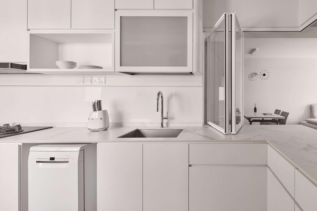 Side-functional interior design in Singapore for practical and stylish home spaces